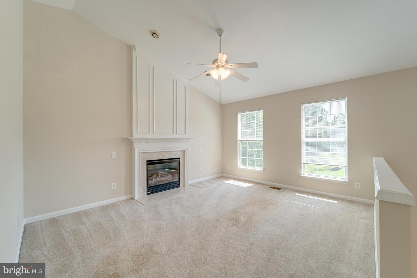 16285 ASPEN TRAIL CT, TRIANGLE, Virginia 22172, 4 Bedrooms Bedrooms, ,3 BathroomsBathrooms,Residential,For sale,16285 ASPEN TRAIL CT,VAPW2100114 MLS # VAPW2100114