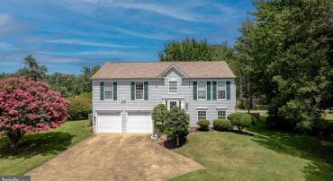 16285 ASPEN TRAIL CT, TRIANGLE, Virginia 22172, 4 Bedrooms Bedrooms, ,3 BathroomsBathrooms,Residential,For sale,16285 ASPEN TRAIL CT,VAPW2100114 MLS # VAPW2100114