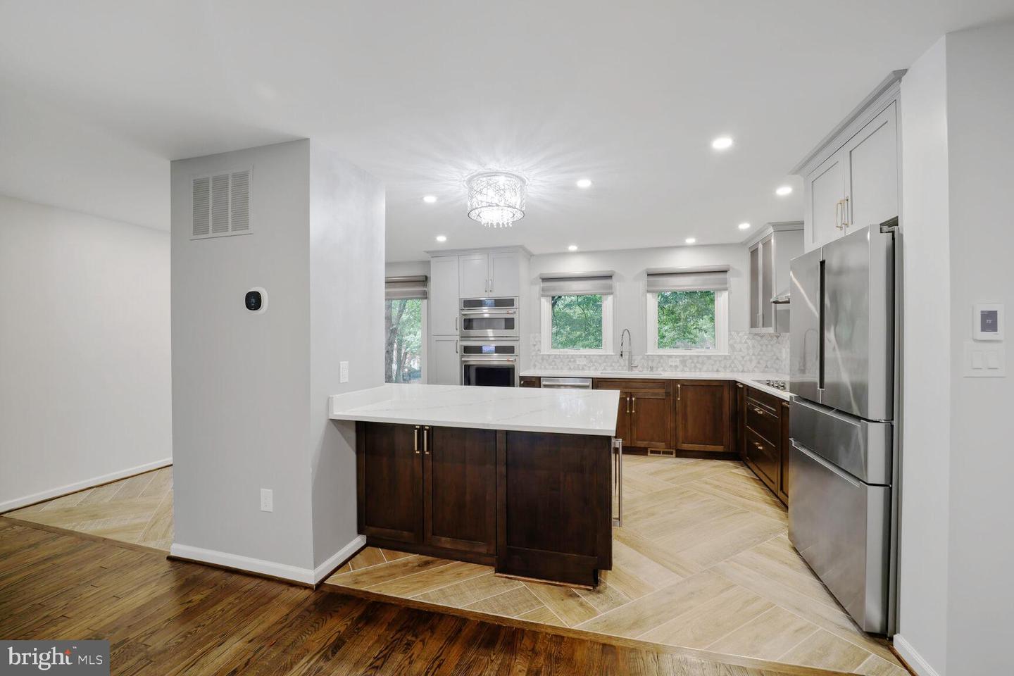 6929 MCLEAN PARK MANOR CT, MCLEAN, Virginia 22101, 3 Bedrooms Bedrooms, ,2 BathroomsBathrooms,Residential,For sale,6929 MCLEAN PARK MANOR CT,VAFX2257564 MLS # VAFX2257564