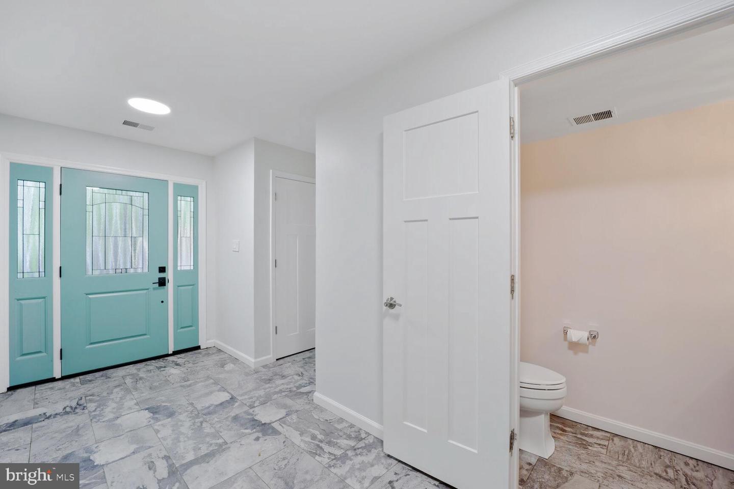 6929 MCLEAN PARK MANOR CT, MCLEAN, Virginia 22101, 3 Bedrooms Bedrooms, ,2 BathroomsBathrooms,Residential,For sale,6929 MCLEAN PARK MANOR CT,VAFX2257564 MLS # VAFX2257564