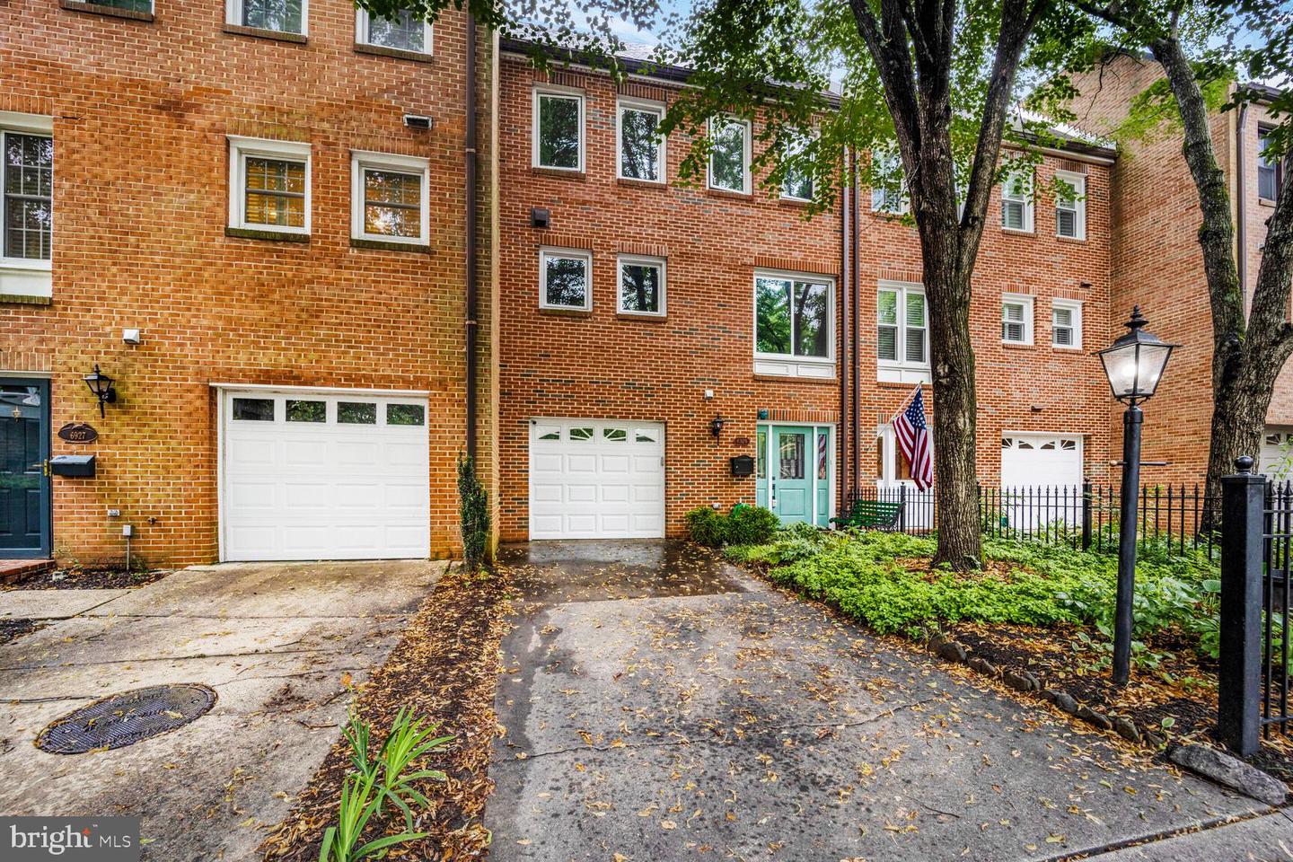 6929 MCLEAN PARK MANOR CT, MCLEAN, Virginia 22101, 3 Bedrooms Bedrooms, ,2 BathroomsBathrooms,Residential,For sale,6929 MCLEAN PARK MANOR CT,VAFX2257564 MLS # VAFX2257564