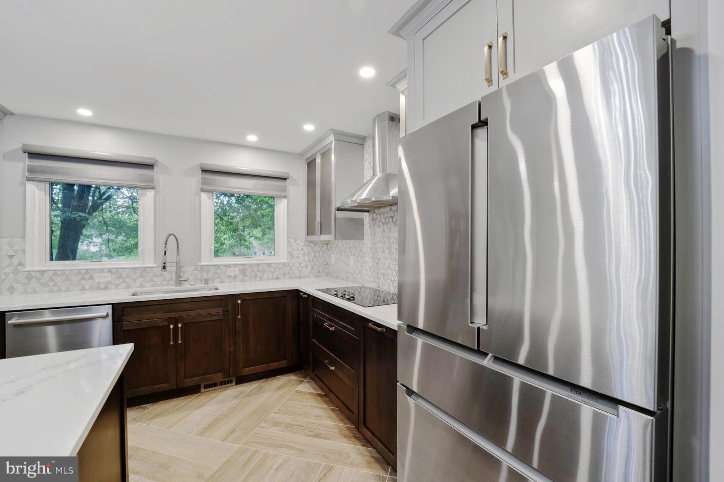 6929 MCLEAN PARK MANOR CT, MCLEAN, Virginia 22101, 3 Bedrooms Bedrooms, ,2 BathroomsBathrooms,Residential,For sale,6929 MCLEAN PARK MANOR CT,VAFX2257564 MLS # VAFX2257564