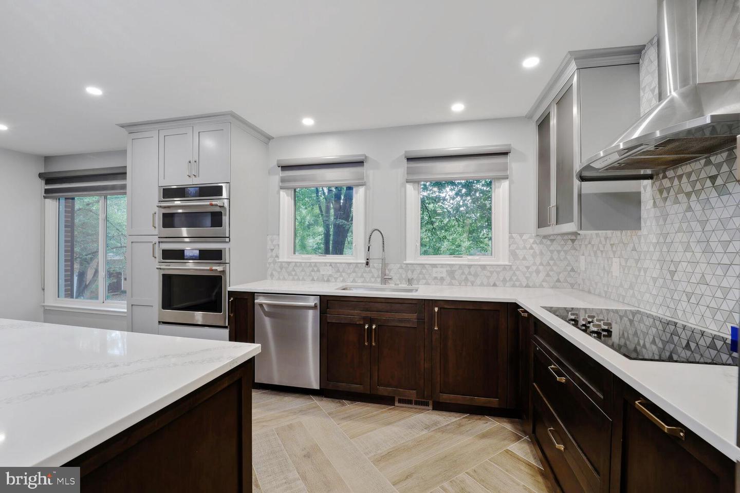 6929 MCLEAN PARK MANOR CT, MCLEAN, Virginia 22101, 3 Bedrooms Bedrooms, ,2 BathroomsBathrooms,Residential,For sale,6929 MCLEAN PARK MANOR CT,VAFX2257564 MLS # VAFX2257564