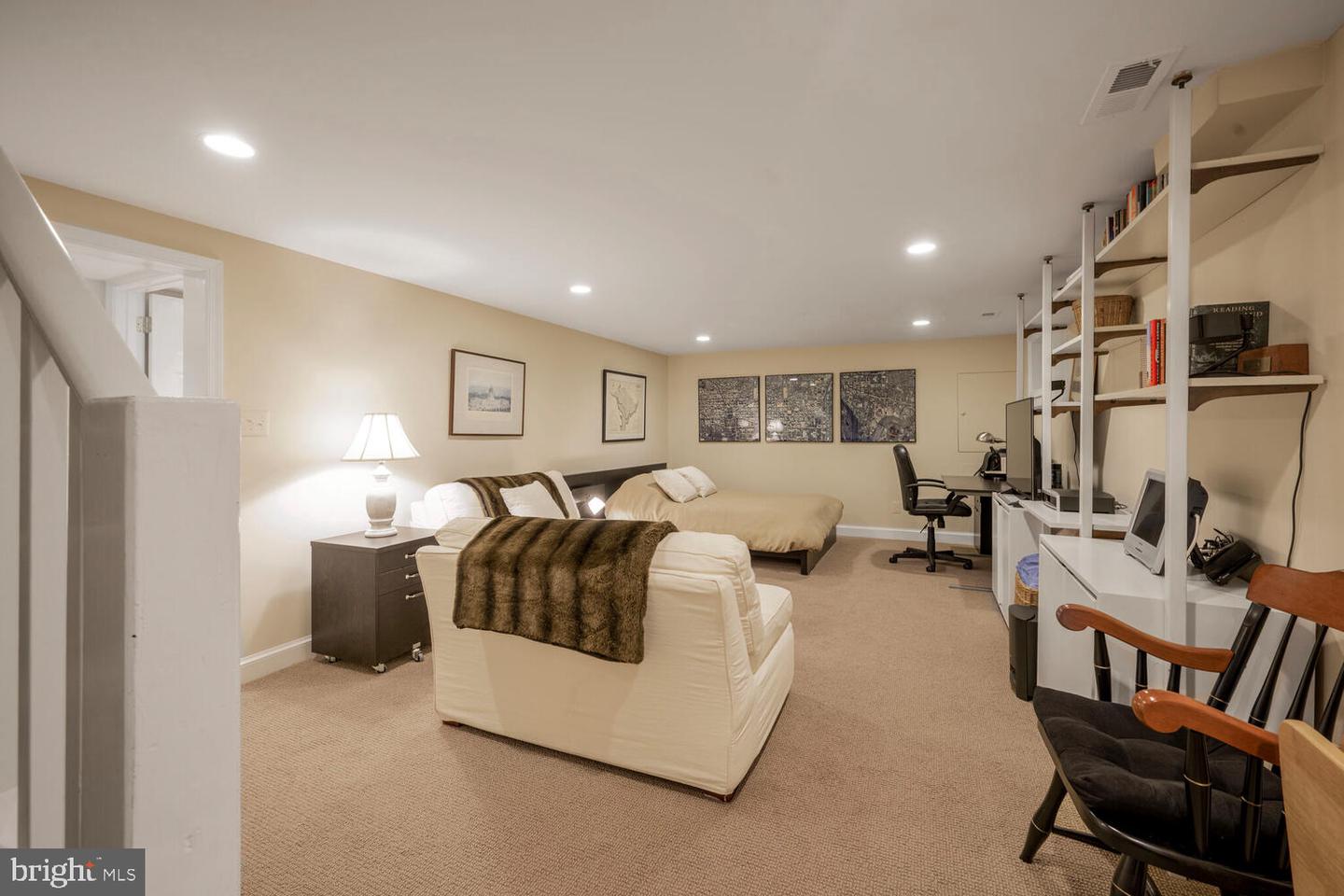 4840 RODMAN ST NW, WASHINGTON, District Of Columbia 20016, 3 Bedrooms Bedrooms, ,3 BathroomsBathrooms,Residential,For sale,4840 RODMAN ST NW,DCDC2212344 MLS # DCDC2212344