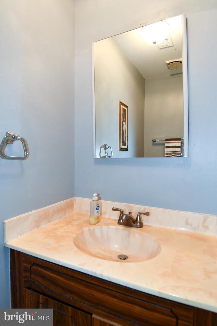 4725 GAINSBOROUGH DR, FAIRFAX, Virginia 22032, 3 Bedrooms Bedrooms, ,3 BathroomsBathrooms,Residential,For sale,4725 GAINSBOROUGH DR,VAFX2257936 MLS # VAFX2257936