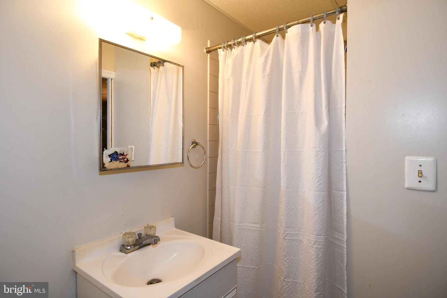 4725 GAINSBOROUGH DR, FAIRFAX, Virginia 22032, 3 Bedrooms Bedrooms, ,3 BathroomsBathrooms,Residential,For sale,4725 GAINSBOROUGH DR,VAFX2257936 MLS # VAFX2257936