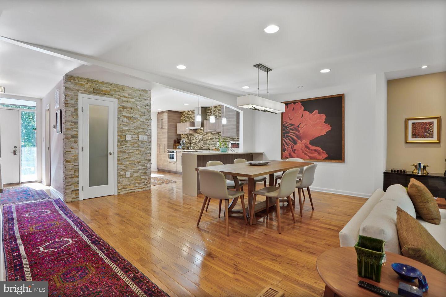 2034 LAKEBREEZE WAY, RESTON, Virginia 20191, 4 Bedrooms Bedrooms, ,2 BathroomsBathrooms,Residential,For sale,2034 LAKEBREEZE WAY,VAFX2257638 MLS # VAFX2257638