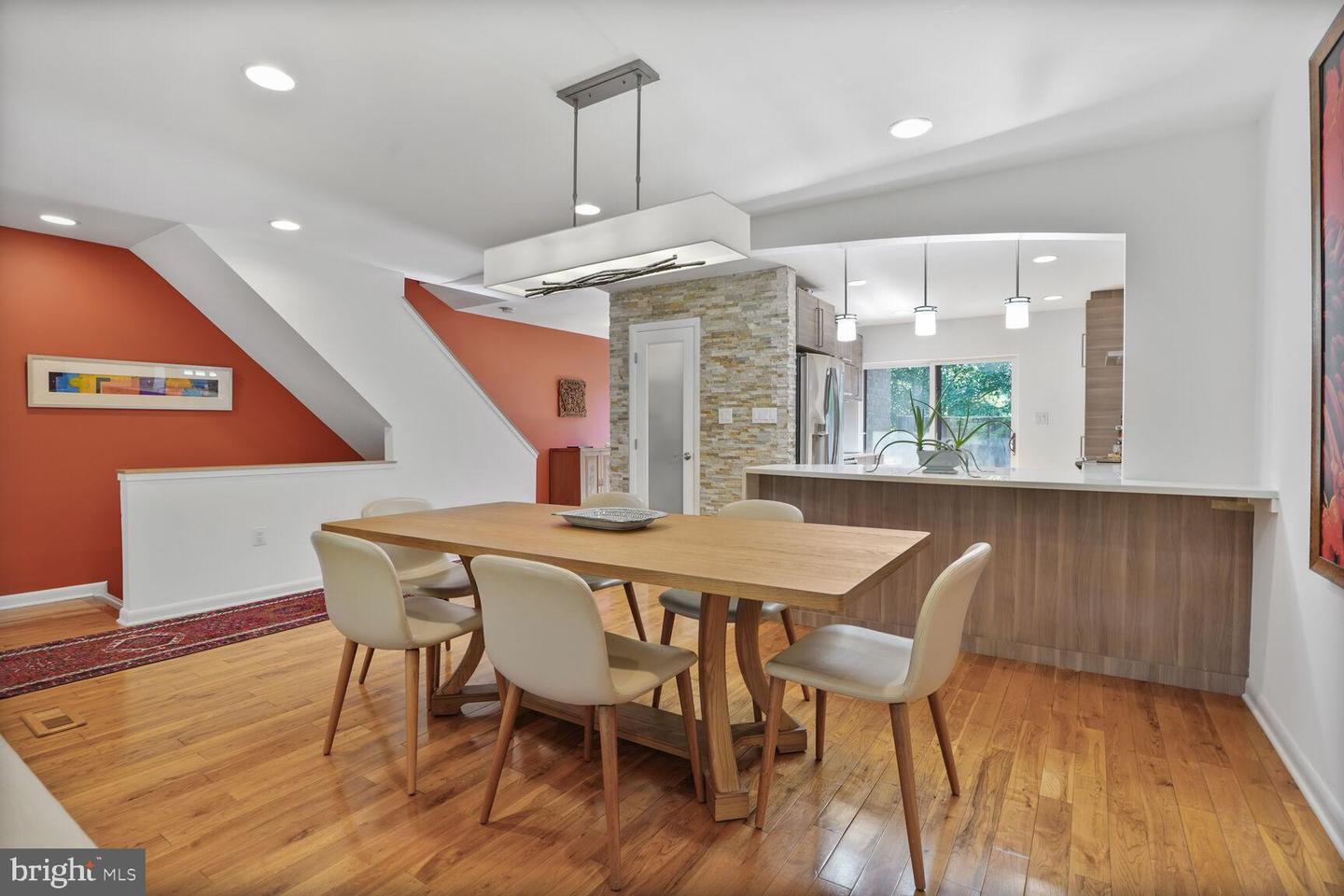 2034 LAKEBREEZE WAY, RESTON, Virginia 20191, 4 Bedrooms Bedrooms, ,2 BathroomsBathrooms,Residential,For sale,2034 LAKEBREEZE WAY,VAFX2257638 MLS # VAFX2257638
