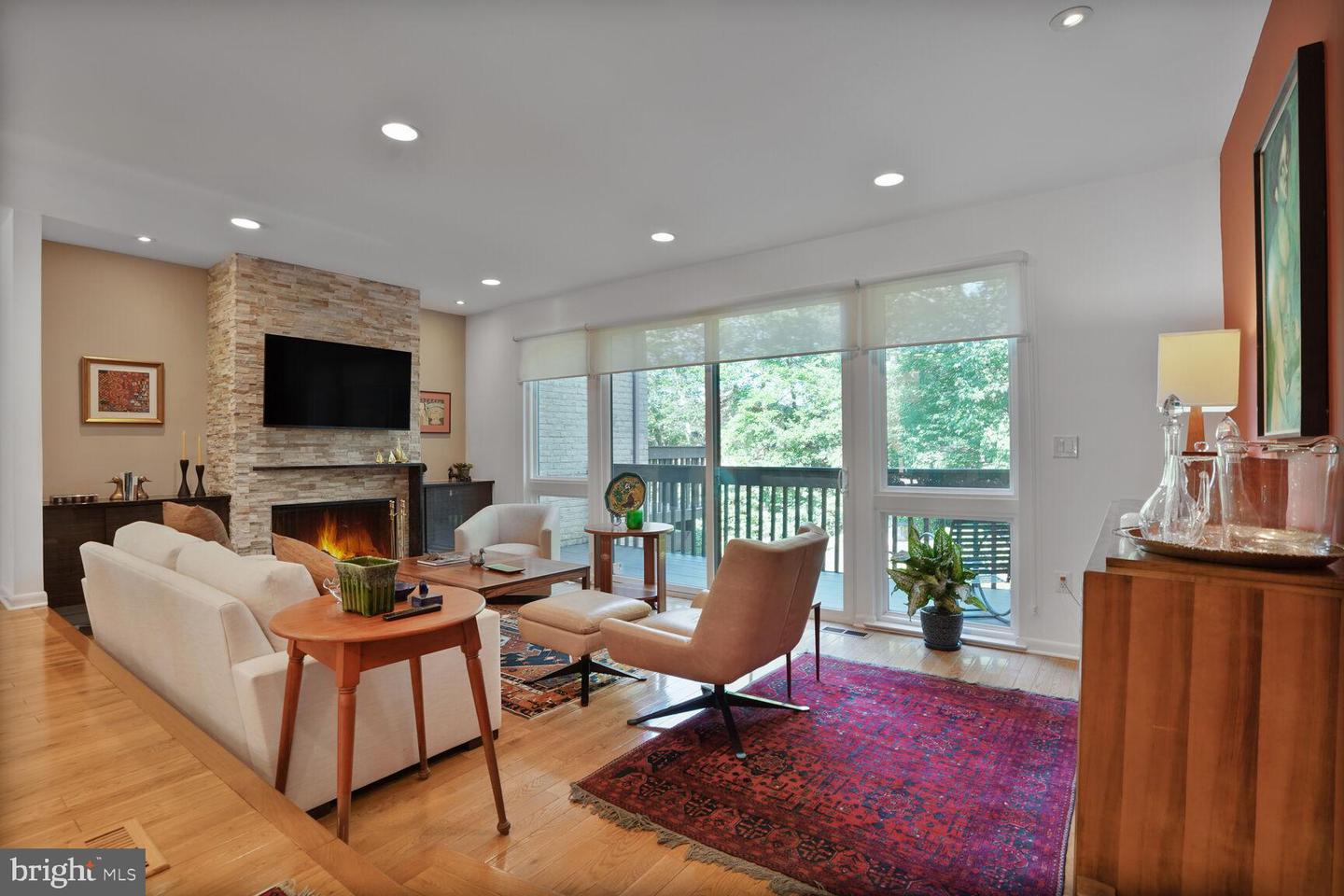 2034 LAKEBREEZE WAY, RESTON, Virginia 20191, 4 Bedrooms Bedrooms, ,2 BathroomsBathrooms,Residential,For sale,2034 LAKEBREEZE WAY,VAFX2257638 MLS # VAFX2257638
