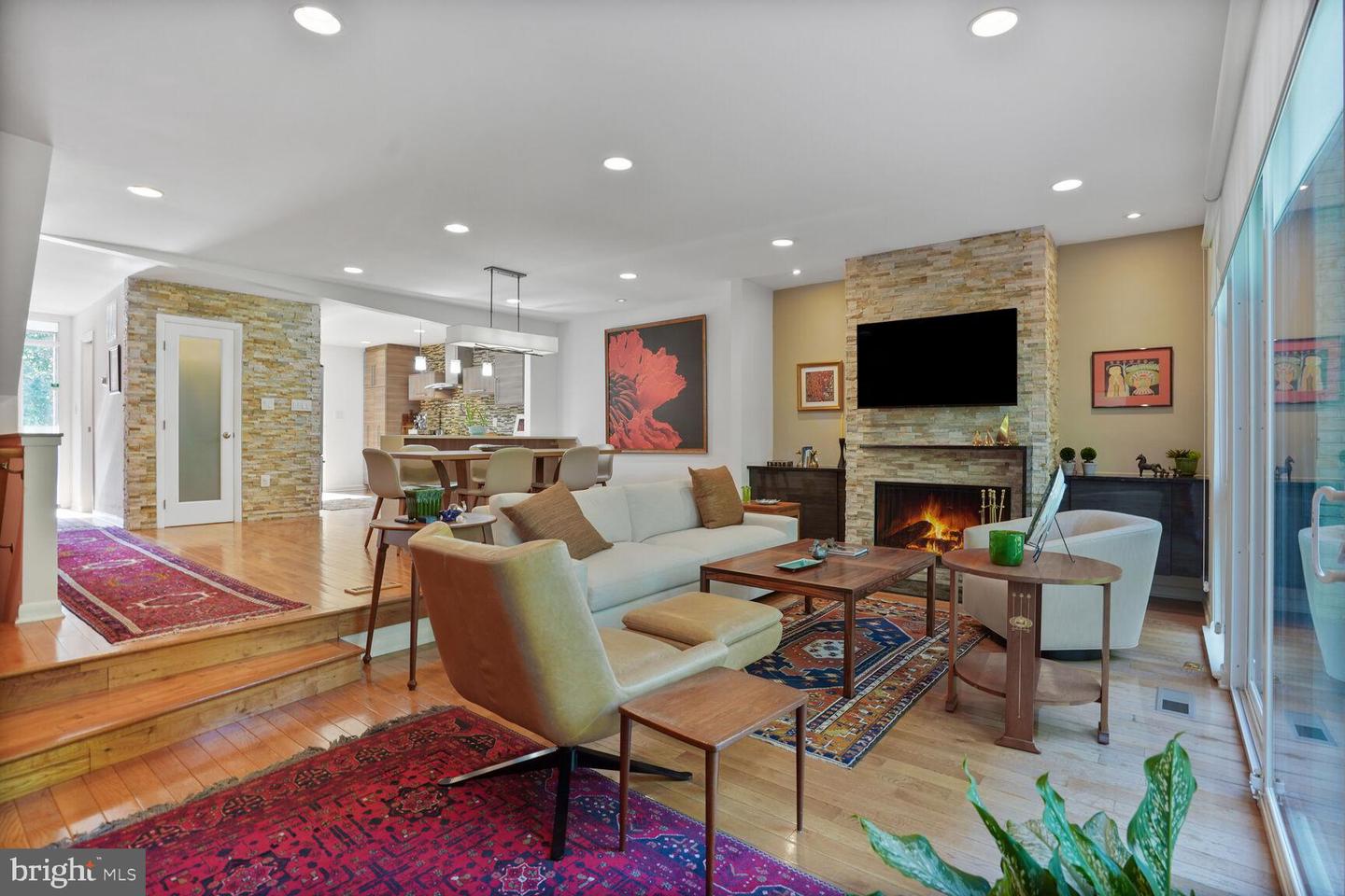 2034 LAKEBREEZE WAY, RESTON, Virginia 20191, 4 Bedrooms Bedrooms, ,2 BathroomsBathrooms,Residential,For sale,2034 LAKEBREEZE WAY,VAFX2257638 MLS # VAFX2257638