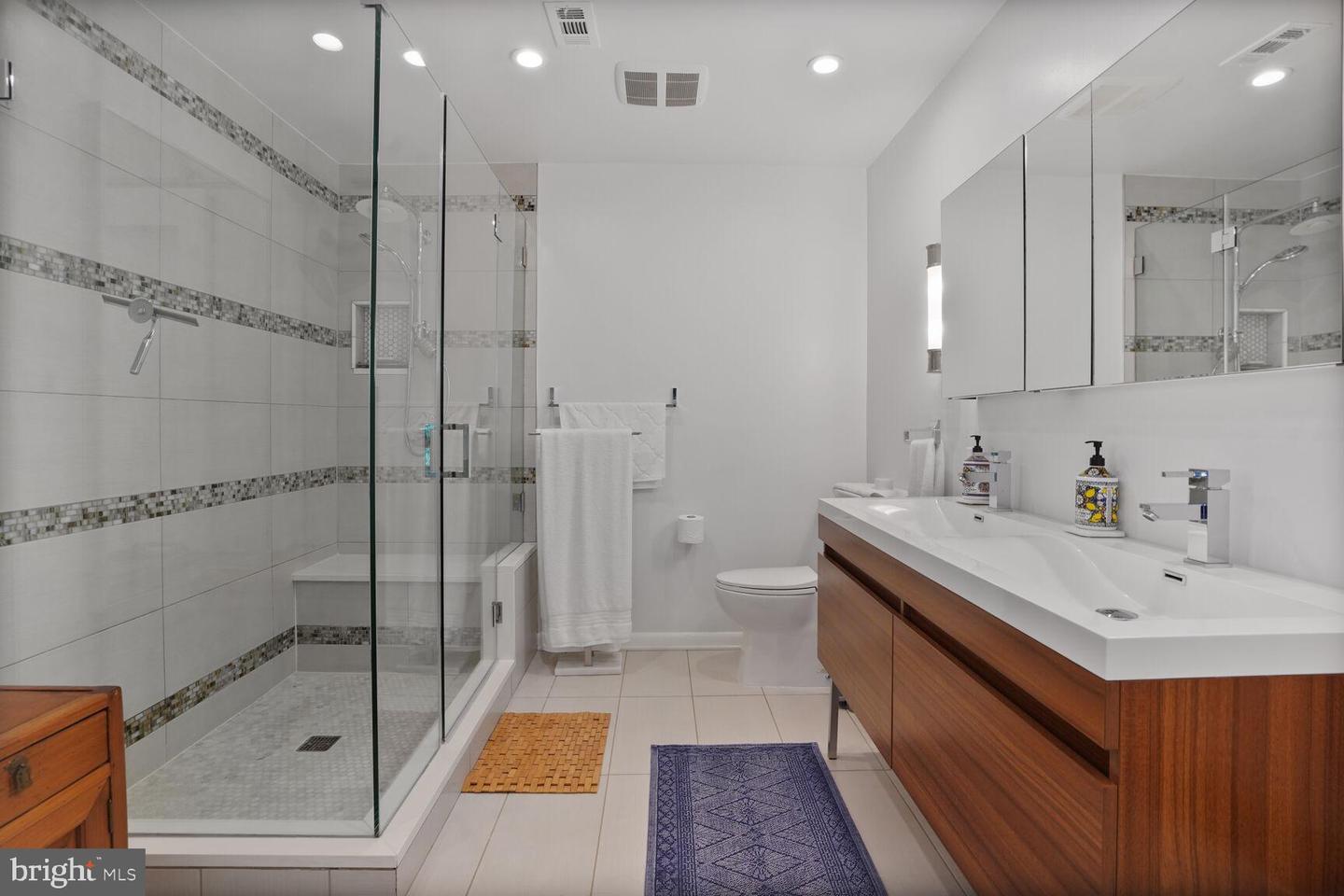 2034 LAKEBREEZE WAY, RESTON, Virginia 20191, 4 Bedrooms Bedrooms, ,2 BathroomsBathrooms,Residential,For sale,2034 LAKEBREEZE WAY,VAFX2257638 MLS # VAFX2257638