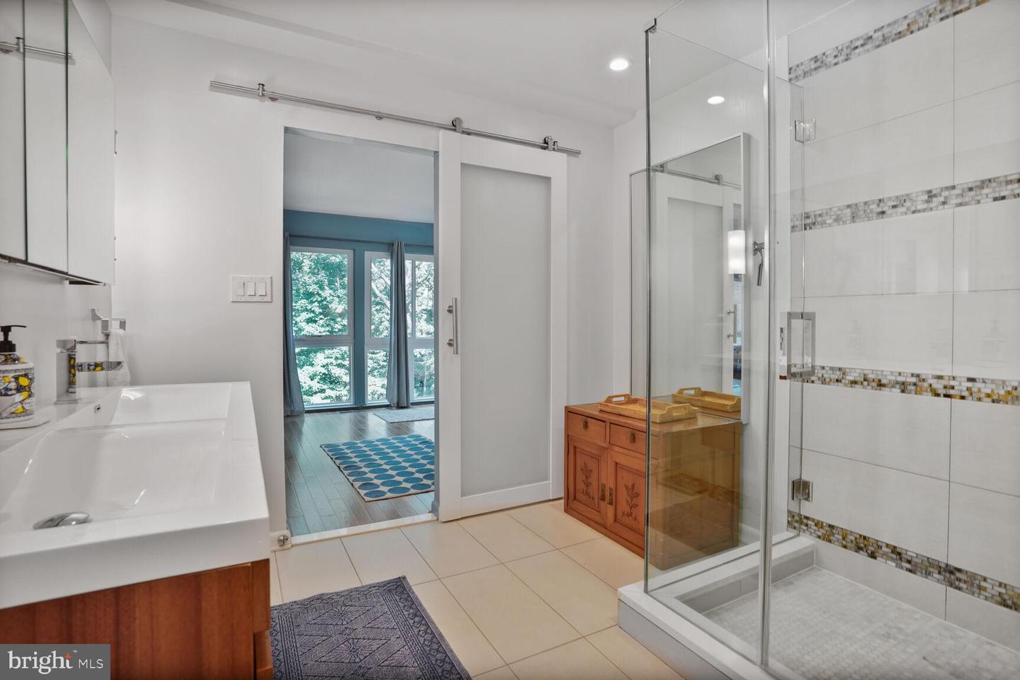 2034 LAKEBREEZE WAY, RESTON, Virginia 20191, 4 Bedrooms Bedrooms, ,2 BathroomsBathrooms,Residential,For sale,2034 LAKEBREEZE WAY,VAFX2257638 MLS # VAFX2257638