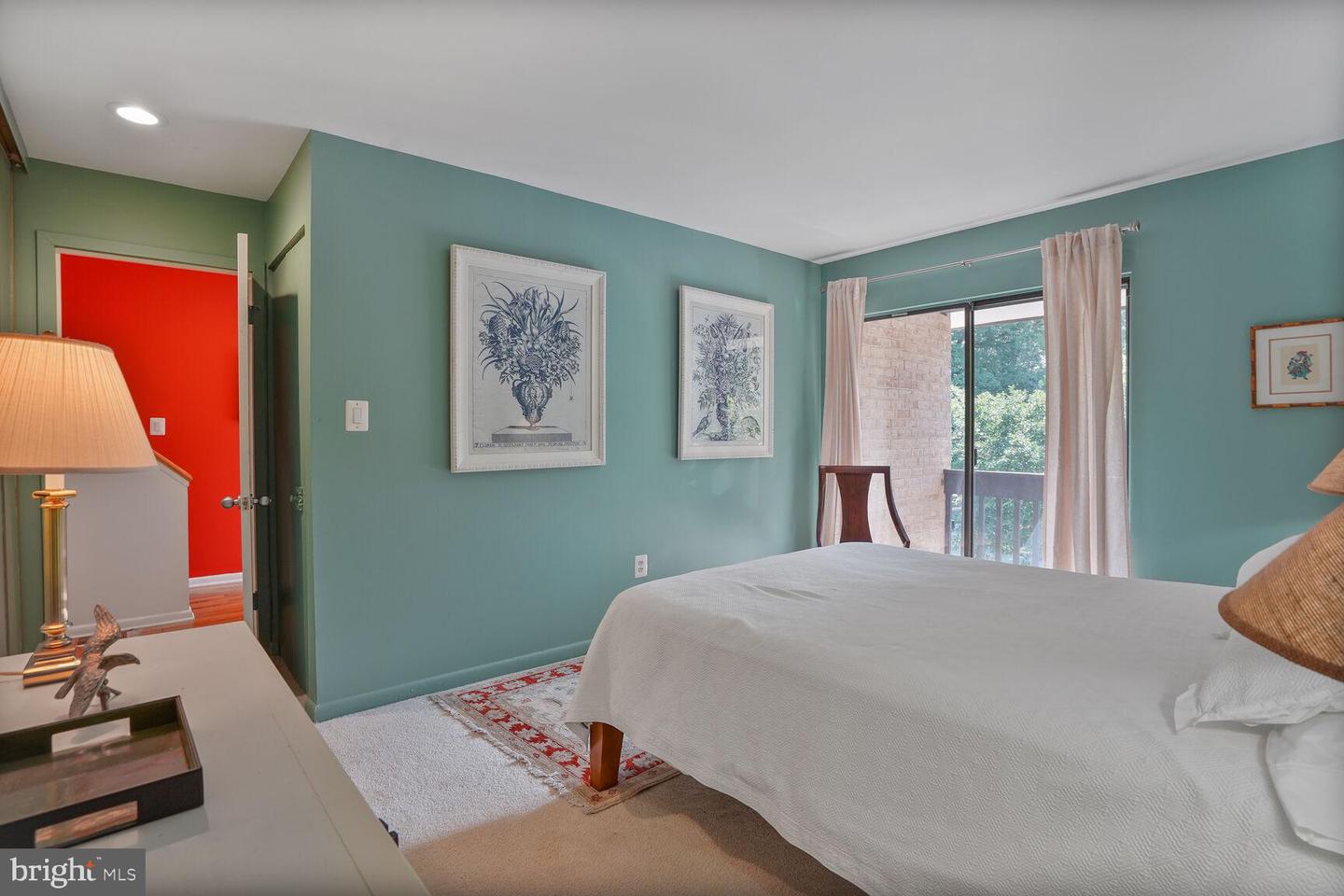 2034 LAKEBREEZE WAY, RESTON, Virginia 20191, 4 Bedrooms Bedrooms, ,2 BathroomsBathrooms,Residential,For sale,2034 LAKEBREEZE WAY,VAFX2257638 MLS # VAFX2257638