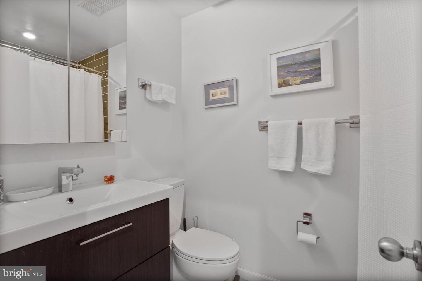 2034 LAKEBREEZE WAY, RESTON, Virginia 20191, 4 Bedrooms Bedrooms, ,2 BathroomsBathrooms,Residential,For sale,2034 LAKEBREEZE WAY,VAFX2257638 MLS # VAFX2257638