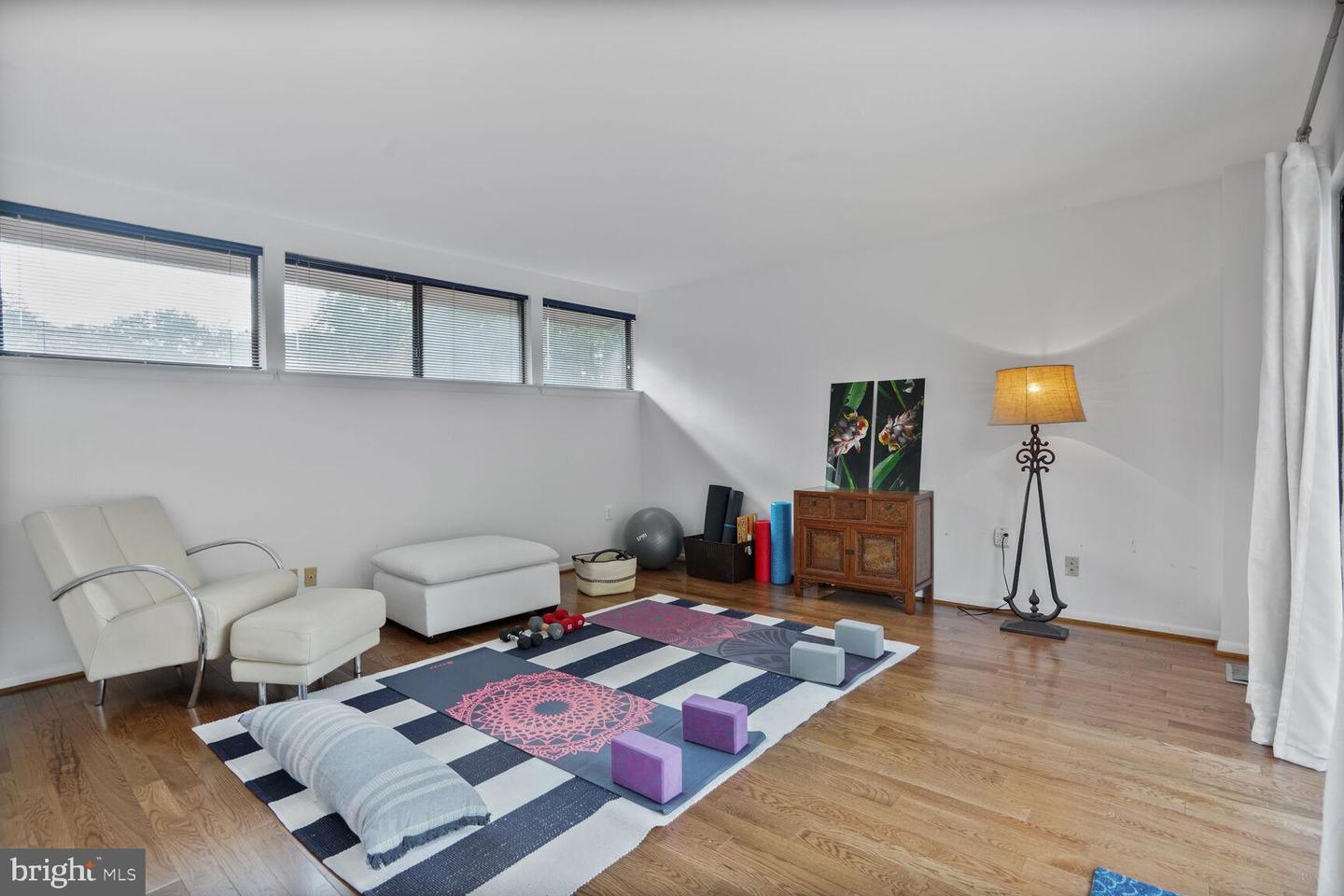 2034 LAKEBREEZE WAY, RESTON, Virginia 20191, 4 Bedrooms Bedrooms, ,2 BathroomsBathrooms,Residential,For sale,2034 LAKEBREEZE WAY,VAFX2257638 MLS # VAFX2257638