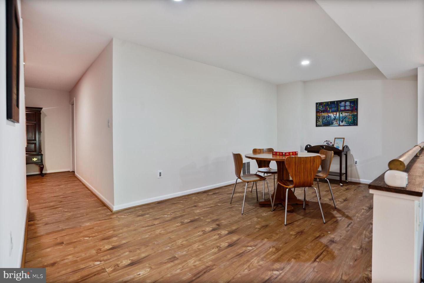 2034 LAKEBREEZE WAY, RESTON, Virginia 20191, 4 Bedrooms Bedrooms, ,2 BathroomsBathrooms,Residential,For sale,2034 LAKEBREEZE WAY,VAFX2257638 MLS # VAFX2257638