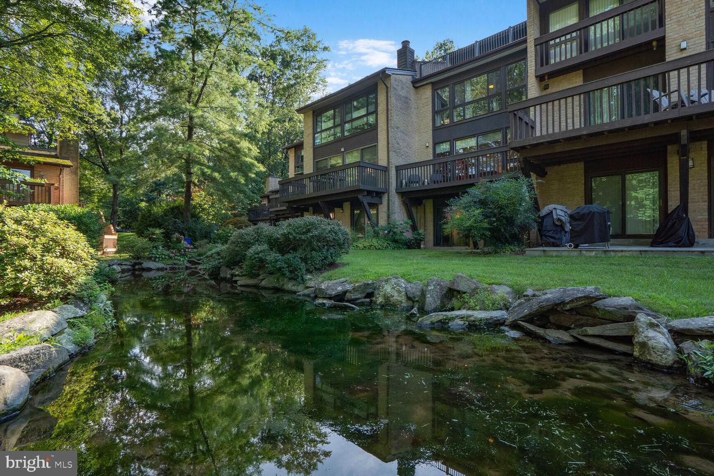 2034 LAKEBREEZE WAY, RESTON, Virginia 20191, 4 Bedrooms Bedrooms, ,2 BathroomsBathrooms,Residential,For sale,2034 LAKEBREEZE WAY,VAFX2257638 MLS # VAFX2257638
