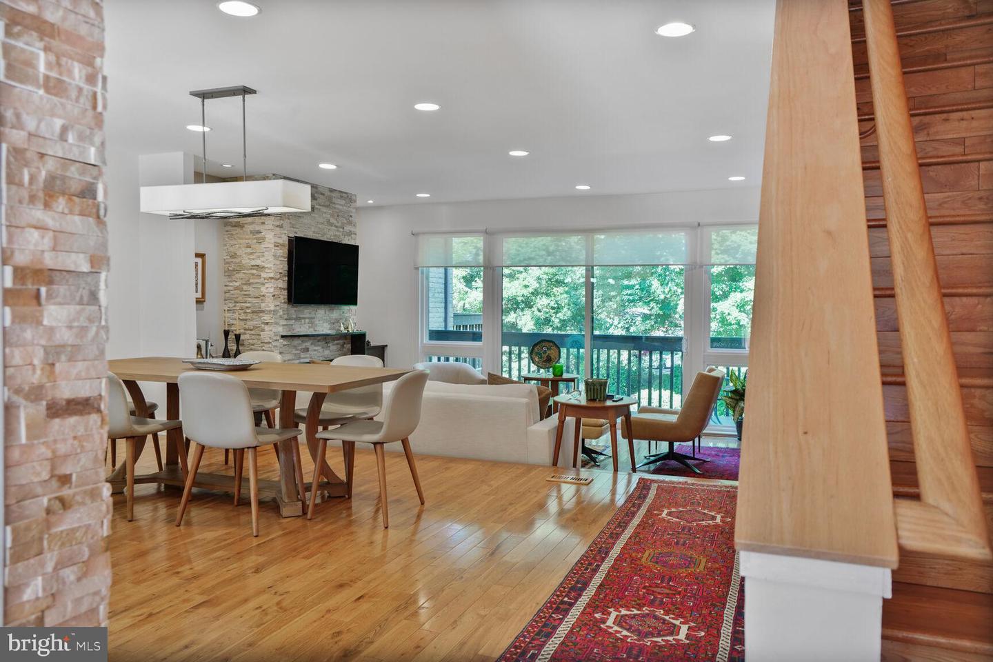 2034 LAKEBREEZE WAY, RESTON, Virginia 20191, 4 Bedrooms Bedrooms, ,2 BathroomsBathrooms,Residential,For sale,2034 LAKEBREEZE WAY,VAFX2257638 MLS # VAFX2257638