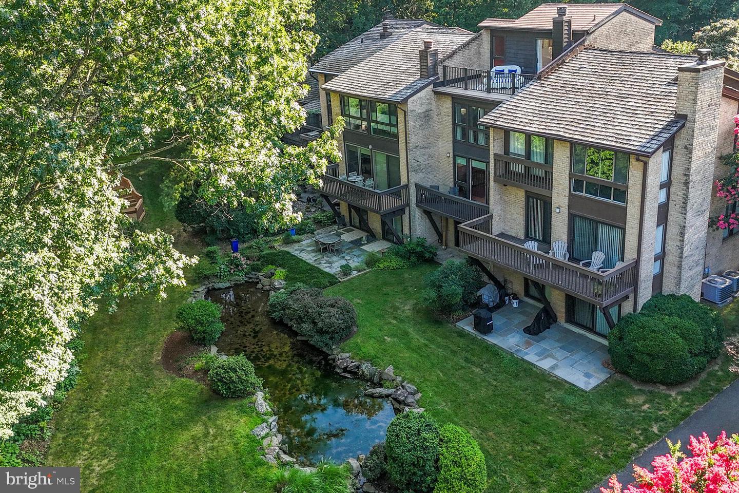2034 LAKEBREEZE WAY, RESTON, Virginia 20191, 4 Bedrooms Bedrooms, ,2 BathroomsBathrooms,Residential,For sale,2034 LAKEBREEZE WAY,VAFX2257638 MLS # VAFX2257638