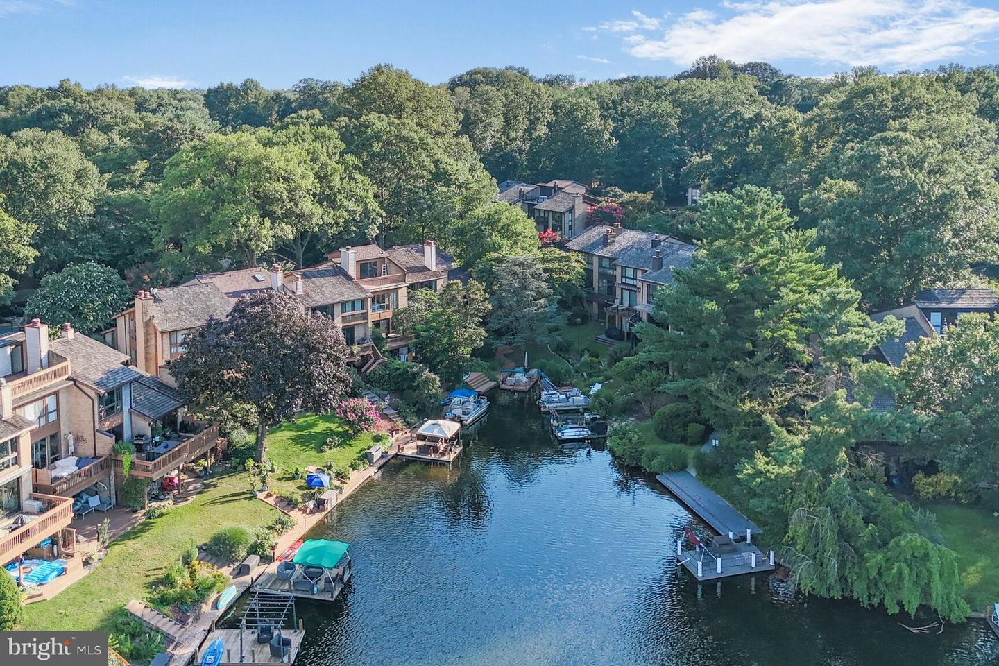 2034 LAKEBREEZE WAY, RESTON, Virginia 20191, 4 Bedrooms Bedrooms, ,2 BathroomsBathrooms,Residential,For sale,2034 LAKEBREEZE WAY,VAFX2257638 MLS # VAFX2257638