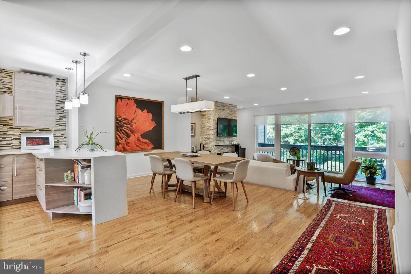 2034 LAKEBREEZE WAY, RESTON, Virginia 20191, 4 Bedrooms Bedrooms, ,2 BathroomsBathrooms,Residential,For sale,2034 LAKEBREEZE WAY,VAFX2257638 MLS # VAFX2257638