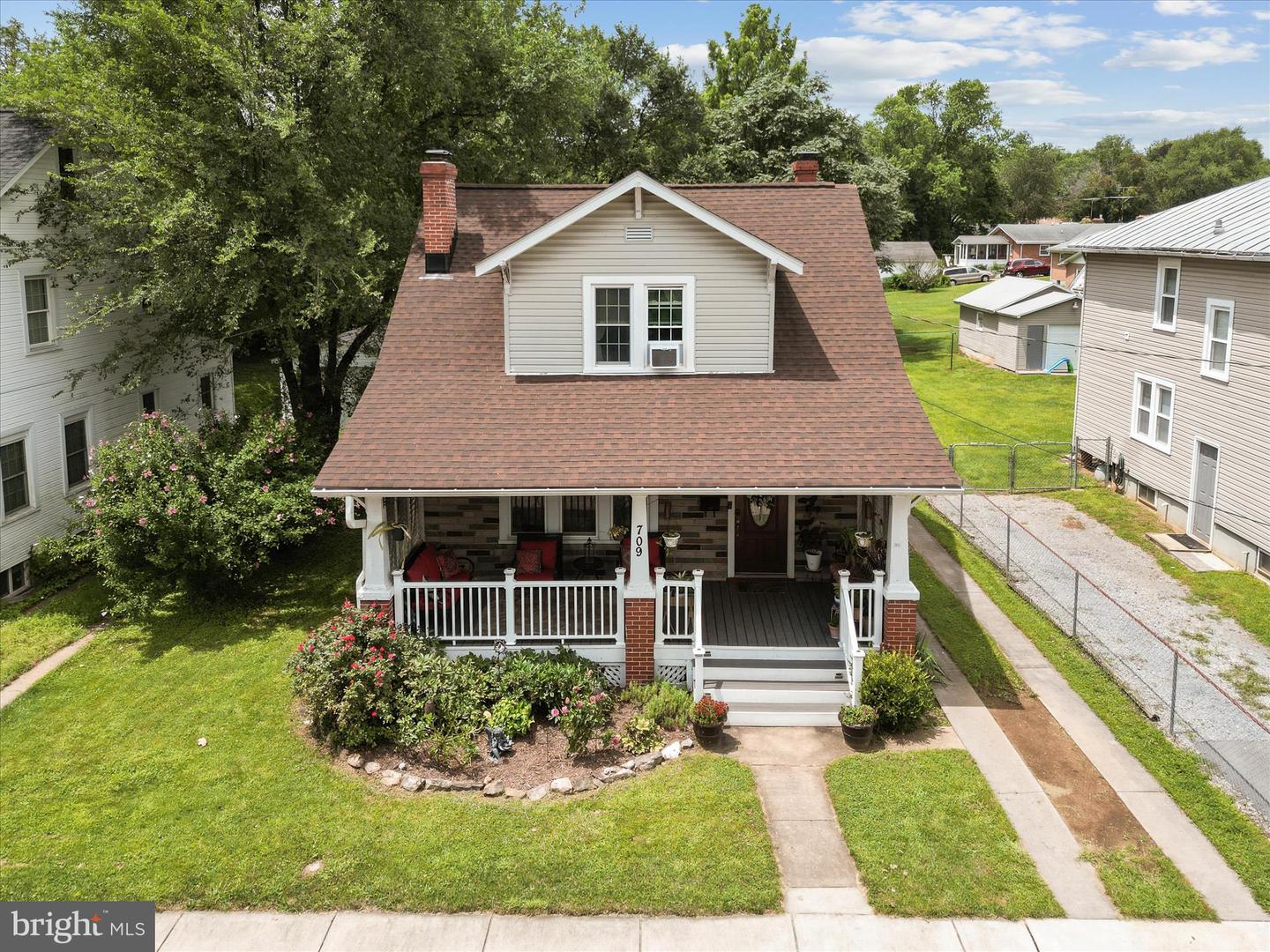 709-N BRADDOCK ST, WINCHESTER, Virginia 22601, 3 Bedrooms Bedrooms, ,1 BathroomBathrooms,Residential,For sale,709-N BRADDOCK ST,VAWI2008780 MLS # VAWI2008780