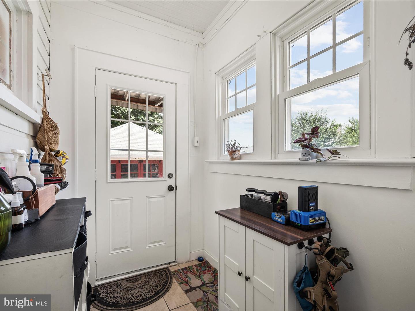 709-N BRADDOCK ST, WINCHESTER, Virginia 22601, 3 Bedrooms Bedrooms, ,1 BathroomBathrooms,Residential,For sale,709-N BRADDOCK ST,VAWI2008780 MLS # VAWI2008780