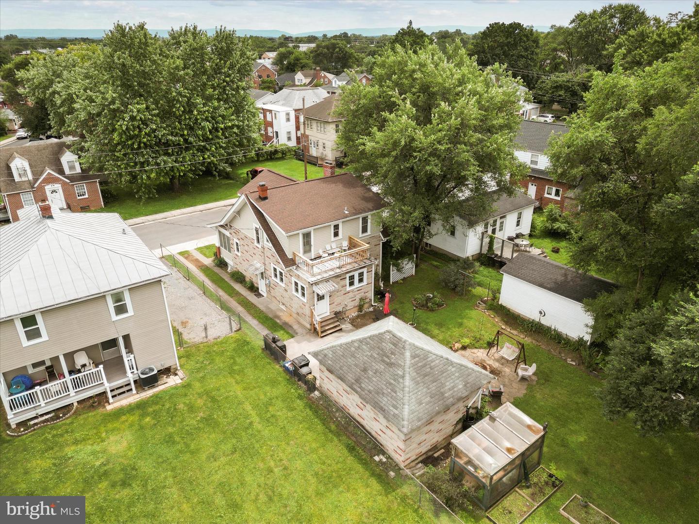 709-N BRADDOCK ST, WINCHESTER, Virginia 22601, 3 Bedrooms Bedrooms, ,1 BathroomBathrooms,Residential,For sale,709-N BRADDOCK ST,VAWI2008780 MLS # VAWI2008780