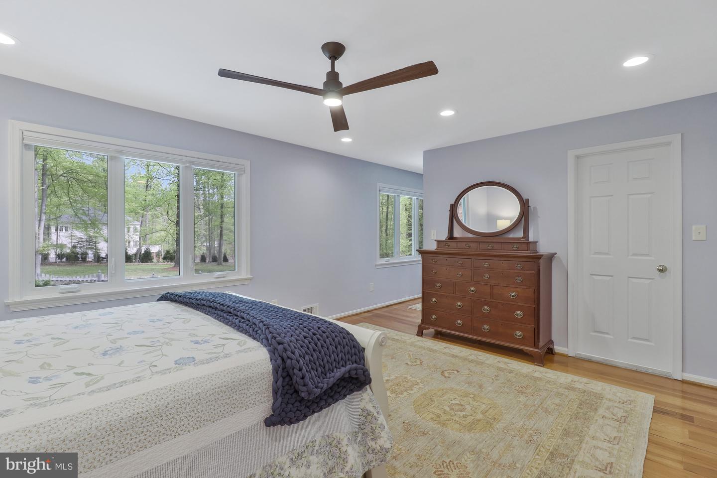 11308 SENECA CIR, GREAT FALLS, Virginia 22066, 4 Bedrooms Bedrooms, ,3 BathroomsBathrooms,Residential,For sale,11308 SENECA CIR,VAFX2257674 MLS # VAFX2257674