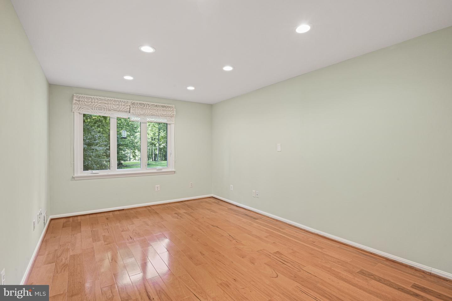 11308 SENECA CIR, GREAT FALLS, Virginia 22066, 4 Bedrooms Bedrooms, ,3 BathroomsBathrooms,Residential,For sale,11308 SENECA CIR,VAFX2257674 MLS # VAFX2257674