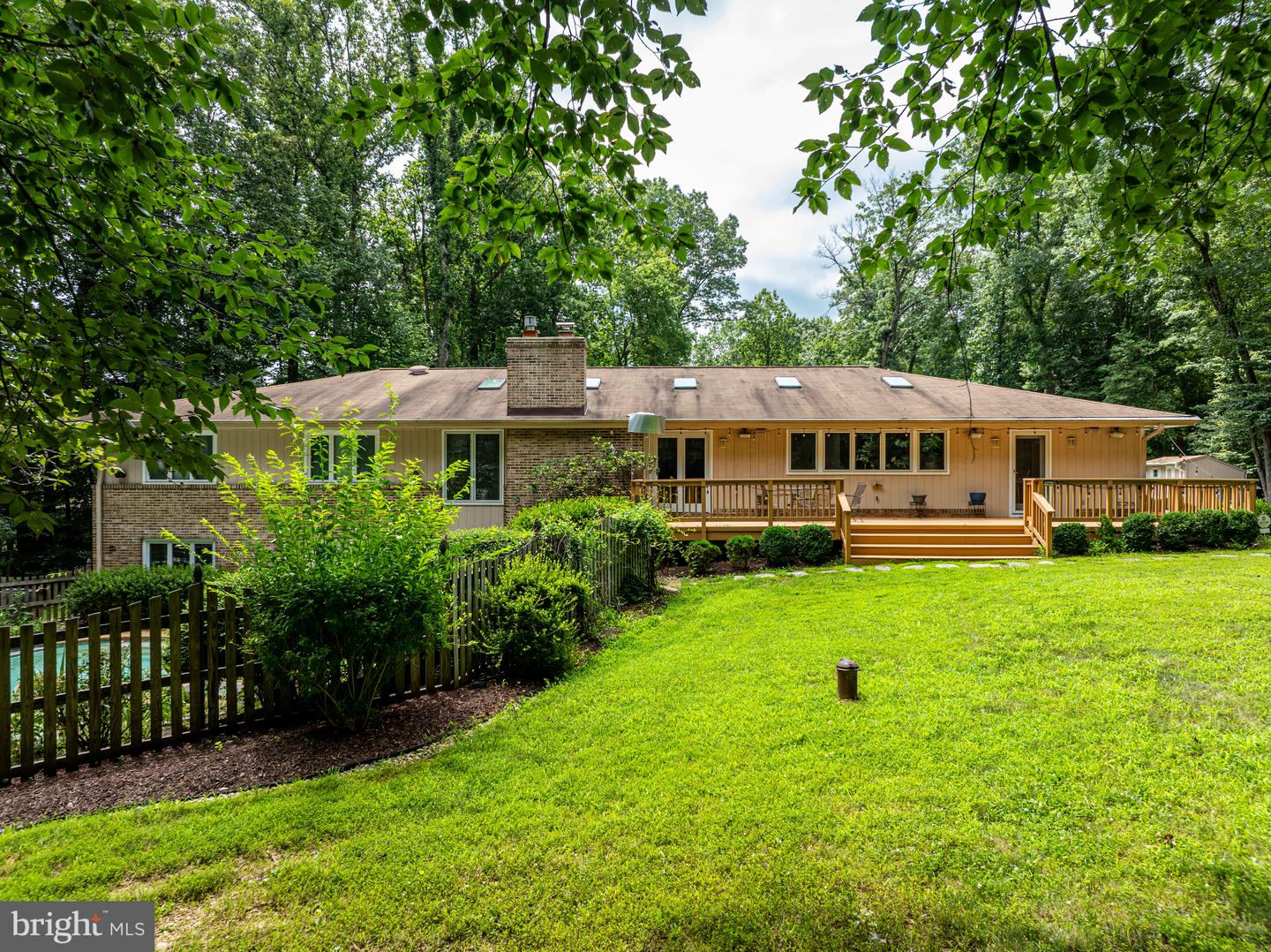 11308 SENECA CIR, GREAT FALLS, Virginia 22066, 4 Bedrooms Bedrooms, ,3 BathroomsBathrooms,Residential,For sale,11308 SENECA CIR,VAFX2257674 MLS # VAFX2257674