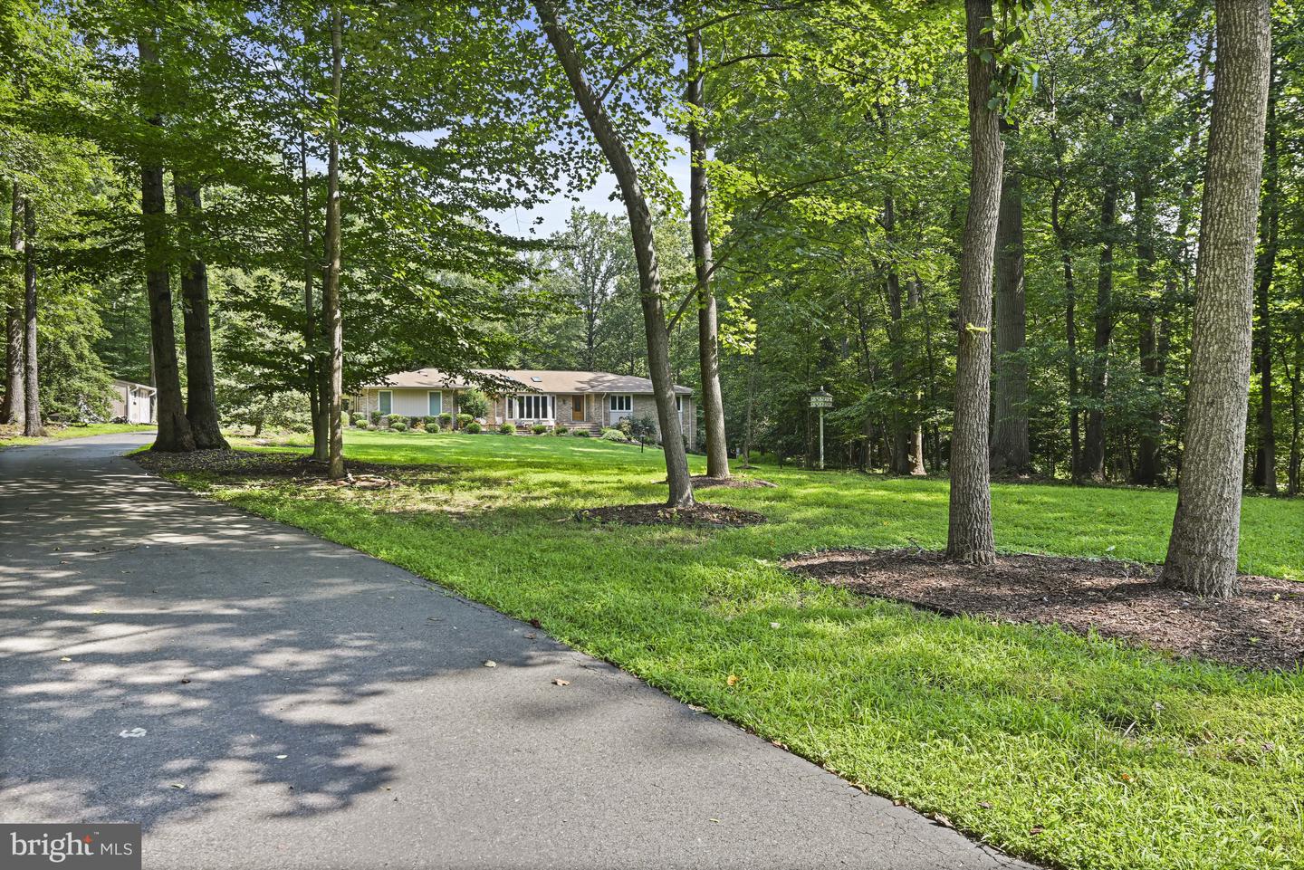 11308 SENECA CIR, GREAT FALLS, Virginia 22066, 4 Bedrooms Bedrooms, ,3 BathroomsBathrooms,Residential,For sale,11308 SENECA CIR,VAFX2257674 MLS # VAFX2257674