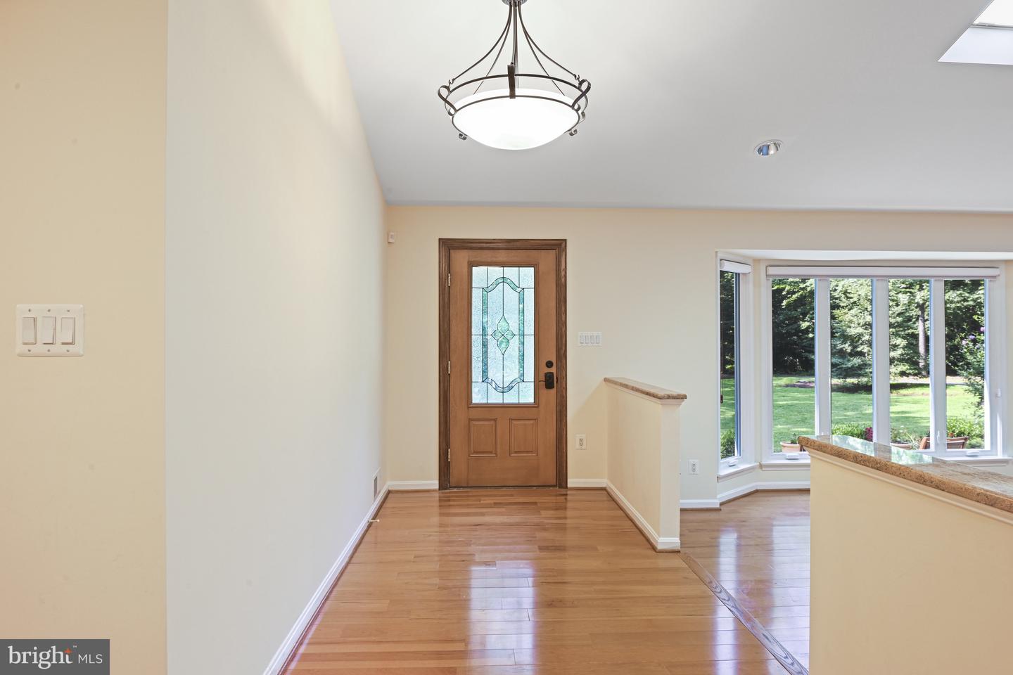 11308 SENECA CIR, GREAT FALLS, Virginia 22066, 4 Bedrooms Bedrooms, ,3 BathroomsBathrooms,Residential,For sale,11308 SENECA CIR,VAFX2257674 MLS # VAFX2257674