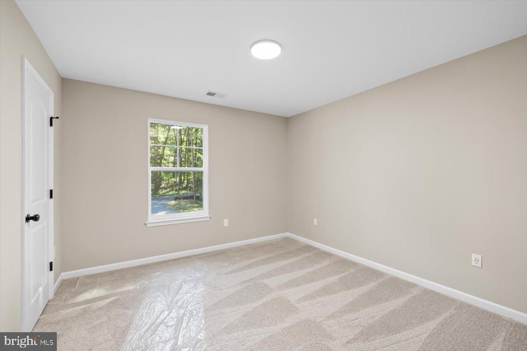 12521 WILDERNESS PARK DR, SPOTSYLVANIA, Virginia 22551, 4 Bedrooms Bedrooms, ,2 BathroomsBathrooms,Residential,12521 WILDERNESS PARK DR,VASP2034268 MLS # VASP2034268
