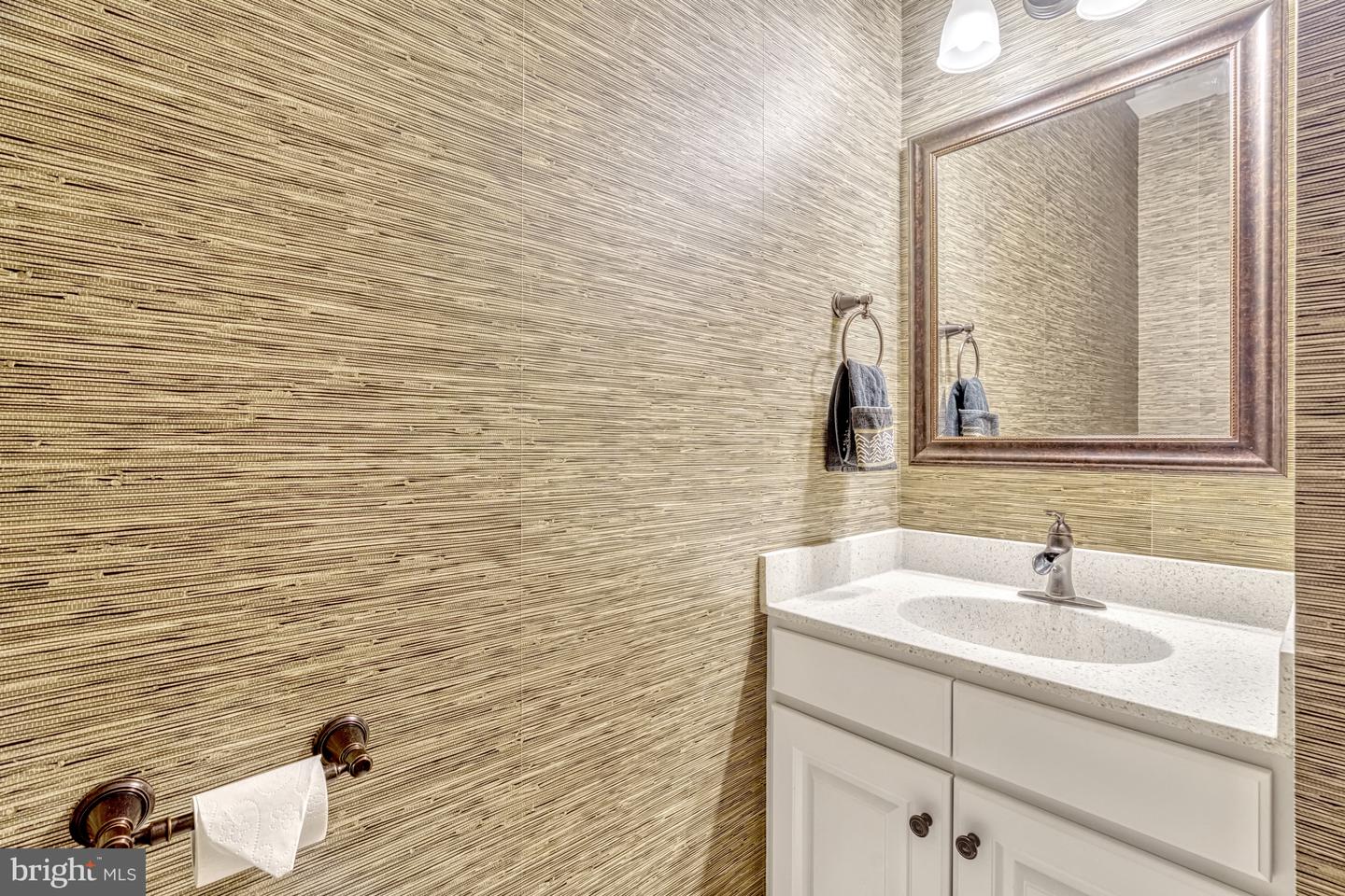 41185 CANTER LN, PAEONIAN SPRINGS, Virginia 20129, 5 Bedrooms Bedrooms, ,5 BathroomsBathrooms,Residential,For sale,41185 CANTER LN,VALO2089818 MLS # VALO2089818