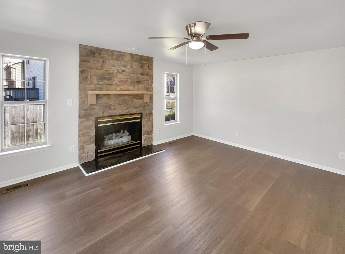 3510 POWELLS CROSSING CT, WOODBRIDGE, Virginia 22193, 6 Bedrooms Bedrooms, ,3 BathroomsBathrooms,Residential,For sale,3510 POWELLS CROSSING CT,VAPW2090906 MLS # VAPW2090906