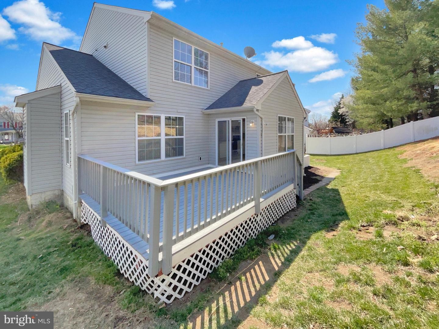 3510 POWELLS CROSSING CT, WOODBRIDGE, Virginia 22193, 6 Bedrooms Bedrooms, ,3 BathroomsBathrooms,Residential,For sale,3510 POWELLS CROSSING CT,VAPW2090906 MLS # VAPW2090906