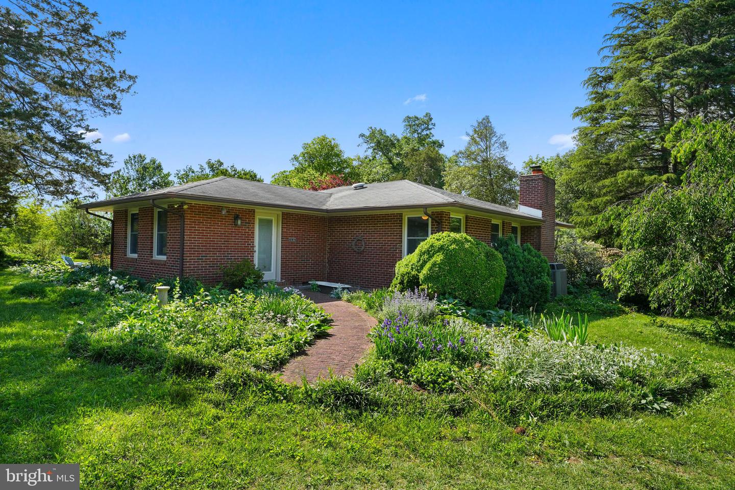 12400 CONSTITUTION HWY, ORANGE, Virginia 22960, 3 Bedrooms Bedrooms, ,1 BathroomBathrooms,Residential,For sale,12400 CONSTITUTION HWY,VAOR2009618 MLS # VAOR2009618