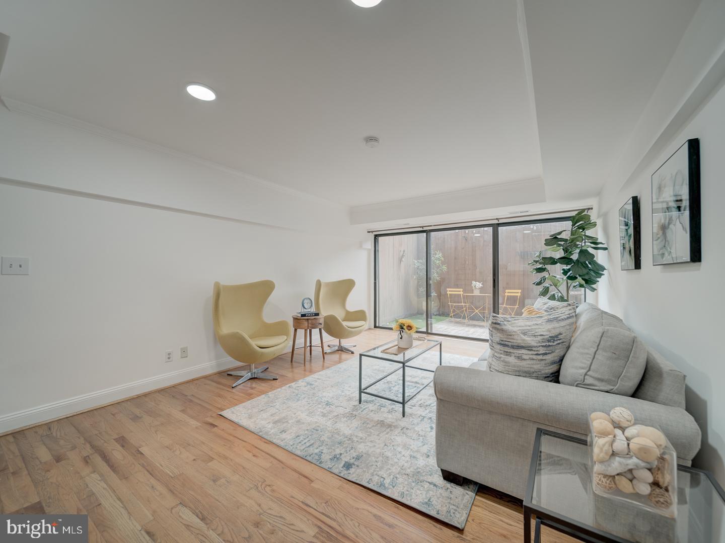 1715 15TH ST NW #23, WASHINGTON, District Of Columbia 20009, 2 Bedrooms Bedrooms, ,1 BathroomBathrooms,Residential,For sale,1715 15TH ST NW #23,DCDC2203358 MLS # DCDC2203358