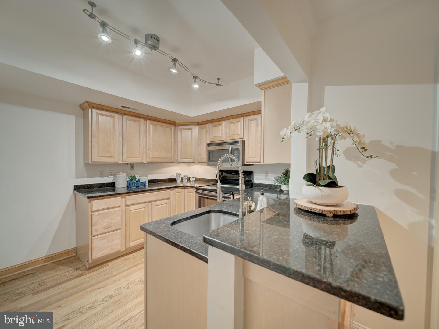 1715 15TH ST NW #23, WASHINGTON, District Of Columbia 20009, 2 Bedrooms Bedrooms, ,1 BathroomBathrooms,Residential,For sale,1715 15TH ST NW #23,DCDC2203358 MLS # DCDC2203358