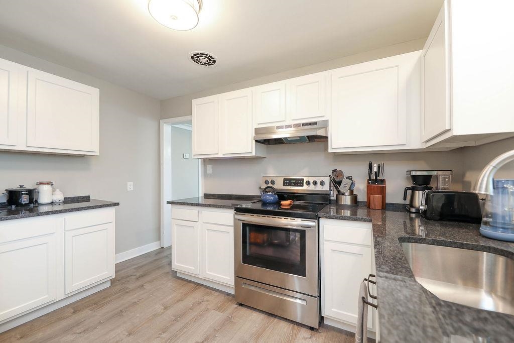 1625 W MAIN ST, WAYNESBORO, Virginia 22980, 3 Bedrooms Bedrooms, ,2 BathroomsBathrooms,Residential,1625 W MAIN ST,666243 MLS # 666243