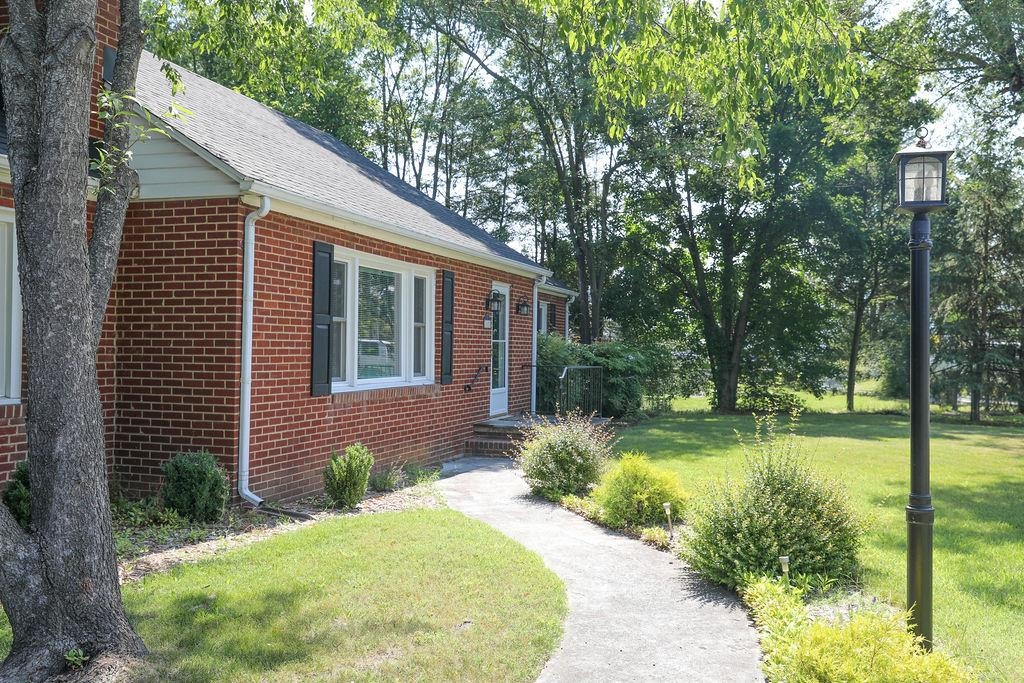 1625 W MAIN ST, WAYNESBORO, Virginia 22980, 3 Bedrooms Bedrooms, ,2 BathroomsBathrooms,Residential,1625 W MAIN ST,666243 MLS # 666243