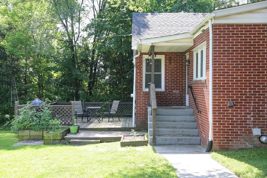 1625 W MAIN ST, WAYNESBORO, Virginia 22980, 3 Bedrooms Bedrooms, ,2 BathroomsBathrooms,Residential,1625 W MAIN ST,666243 MLS # 666243