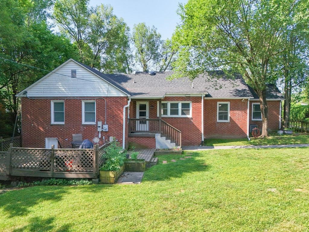 1625 W MAIN ST, WAYNESBORO, Virginia 22980, 3 Bedrooms Bedrooms, ,2 BathroomsBathrooms,Residential,1625 W MAIN ST,666243 MLS # 666243