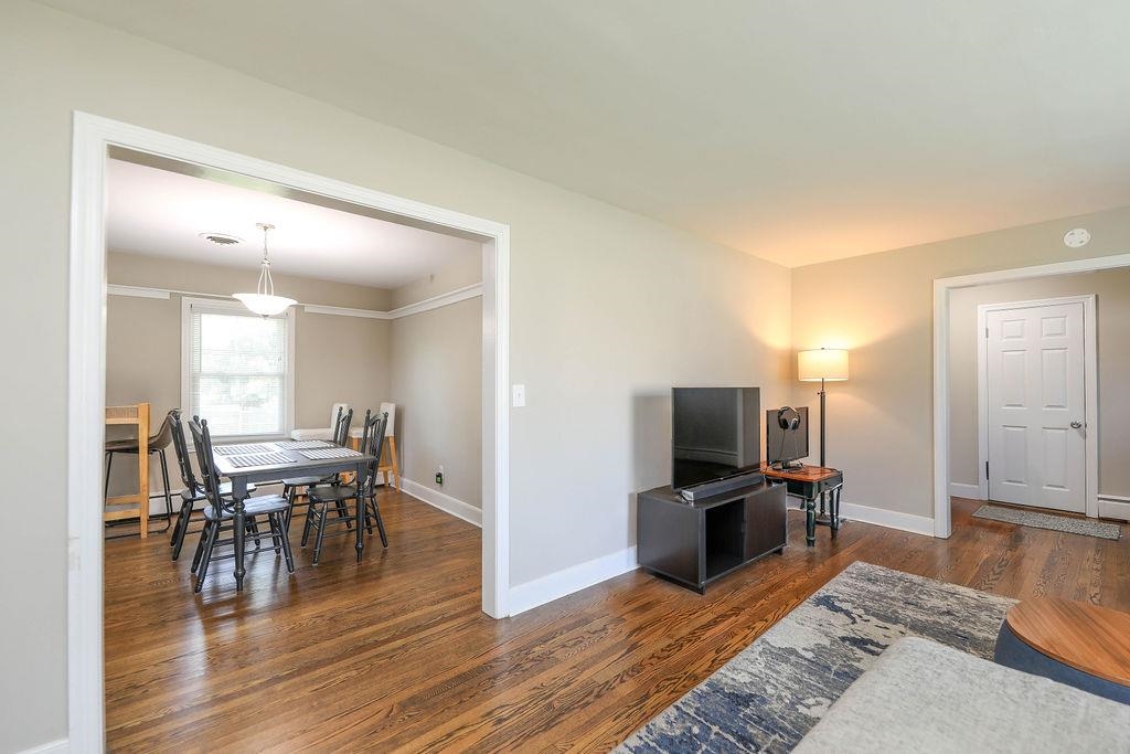 1625 W MAIN ST, WAYNESBORO, Virginia 22980, 3 Bedrooms Bedrooms, ,2 BathroomsBathrooms,Residential,1625 W MAIN ST,666243 MLS # 666243