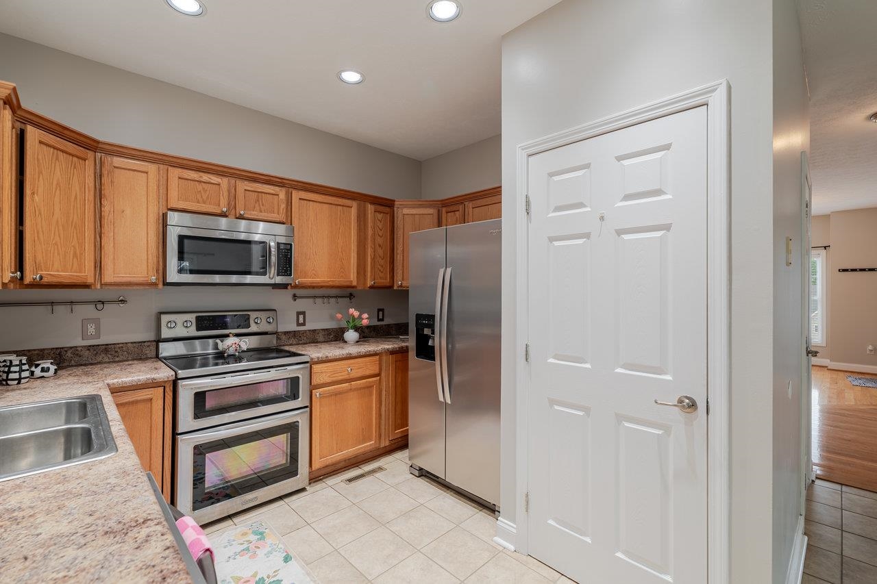 1739 KINGSTON CT, HARRISONBURG, Virginia 22801, 3 Bedrooms Bedrooms, ,2 BathroomsBathrooms,Residential,1739 KINGSTON CT,667257 MLS # 667257