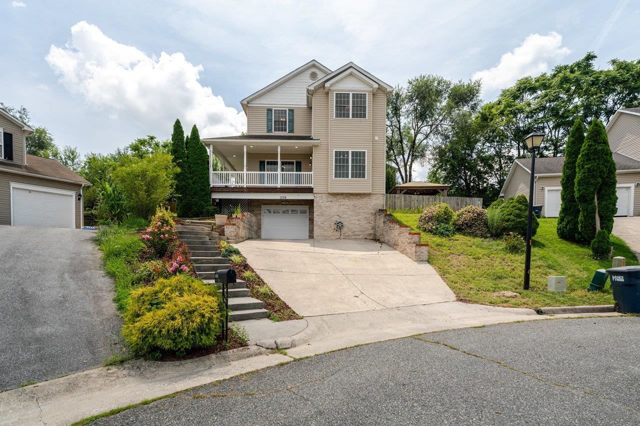 1739 KINGSTON CT, HARRISONBURG, Virginia 22801, 3 Bedrooms Bedrooms, ,2 BathroomsBathrooms,Residential,1739 KINGSTON CT,667257 MLS # 667257