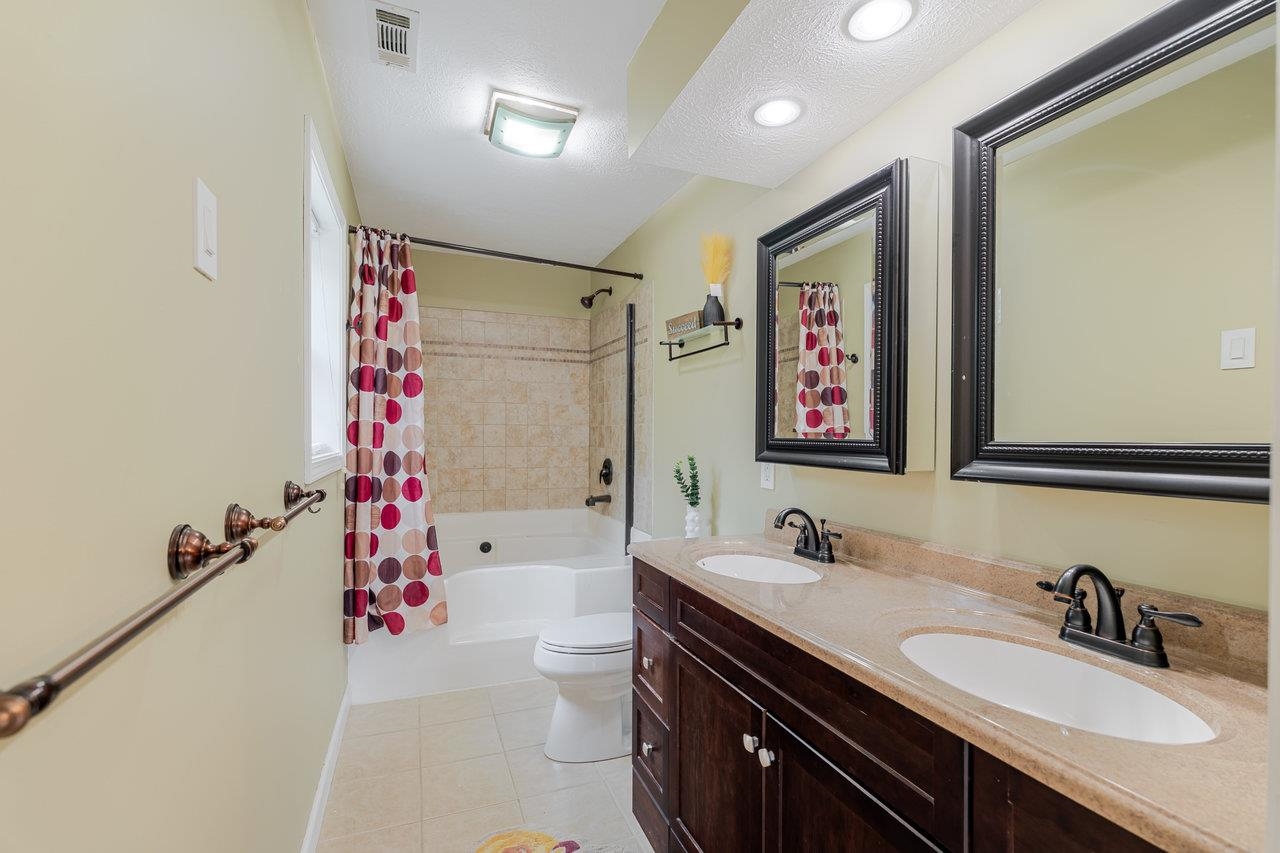 1739 KINGSTON CT, HARRISONBURG, Virginia 22801, 3 Bedrooms Bedrooms, ,2 BathroomsBathrooms,Residential,1739 KINGSTON CT,667257 MLS # 667257