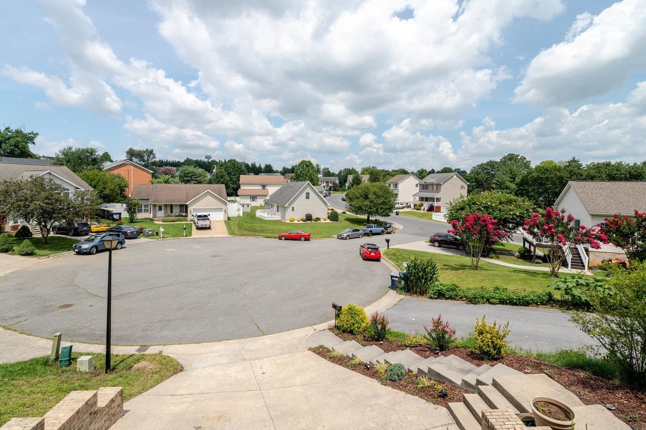 1739 KINGSTON CT, HARRISONBURG, Virginia 22801, 3 Bedrooms Bedrooms, ,2 BathroomsBathrooms,Residential,1739 KINGSTON CT,667257 MLS # 667257