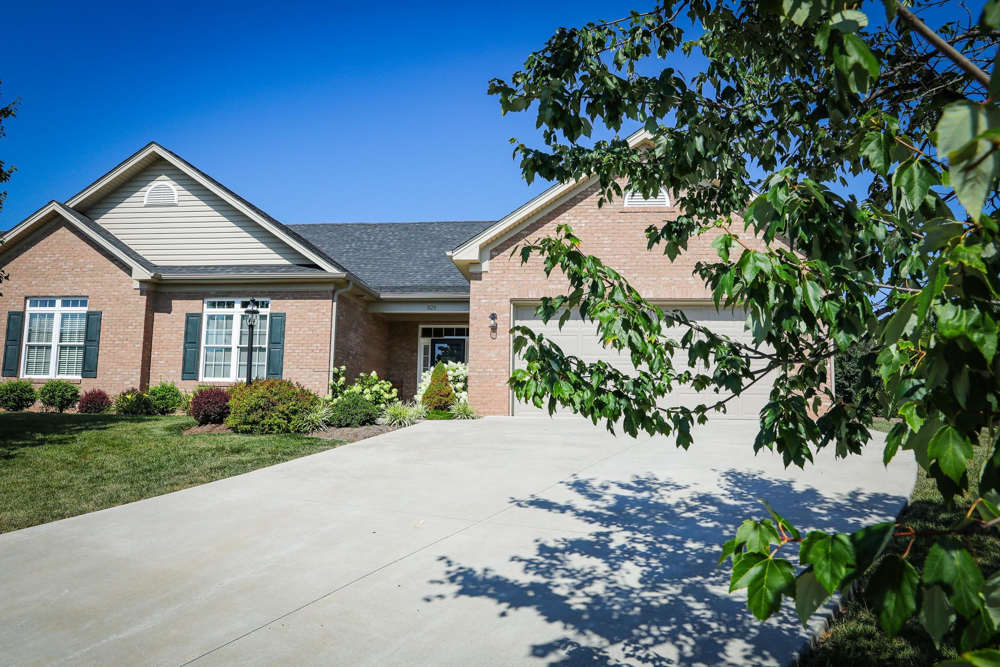 325 LAUREL WOOD RUN, WAYNESBORO, Virginia 22980, 3 Bedrooms Bedrooms, ,2 BathroomsBathrooms,Residential,325 LAUREL WOOD RUN,667260 MLS # 667260